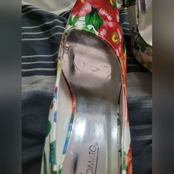 Hot Tomato Women's Floral Heels - Multicolor - Picture 2 of 8